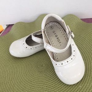 George Little Girl shoes size 6, white